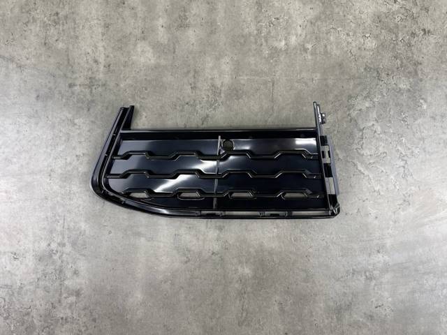 51118092157 BMW Решетка бампера переднего левая купить в Киев