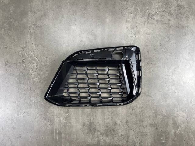 BMW 51118098669 Решетка бампера переднего левая в наличии Днепр