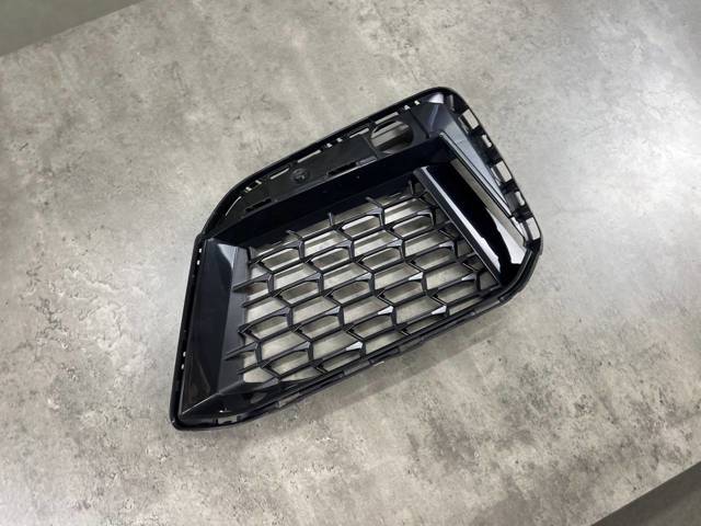 51118098669 BMW Решетка бампера переднего левая купить в Ужгород