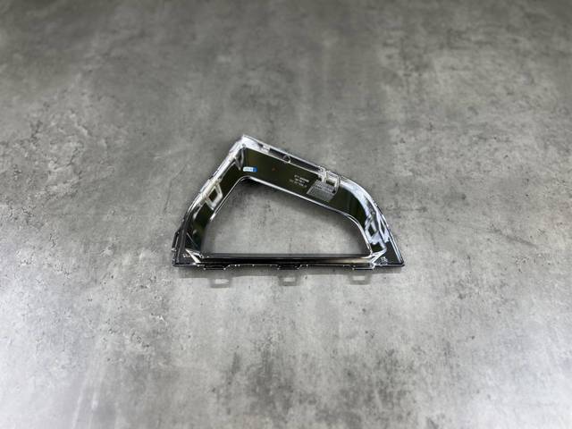 BMW 51119463482 Молдинг решетки бампера переднего правый в наличии Киев