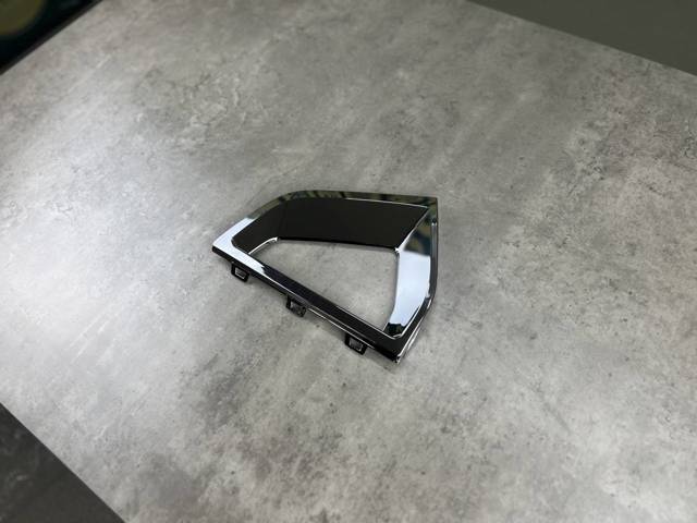 51119463482 BMW Молдинг решетки бампера переднего правый купить в Тернополь