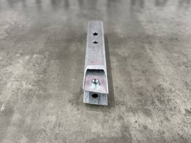 51119478577 BMW Кронштейн усилителя переднего бампера купить в Ужгород