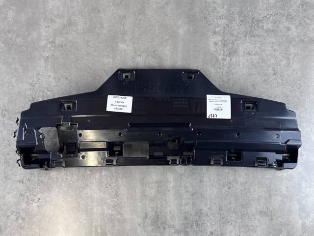 BMW 51127256921 Кронштейн бампера заднего центральный в наличии Ровно