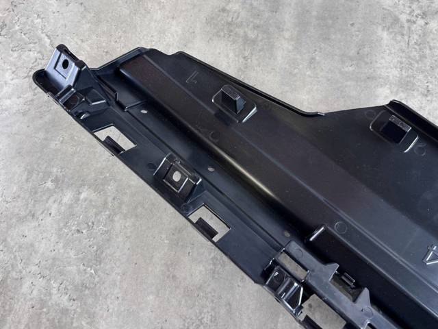 BMW 51127256921 Кронштейн бампера заднего центральный в наличии Винница