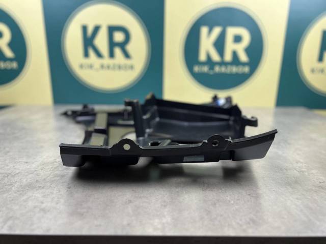 51127256924 BMW Кронштейн бампера заднего внешний правый купить в Ирпень
