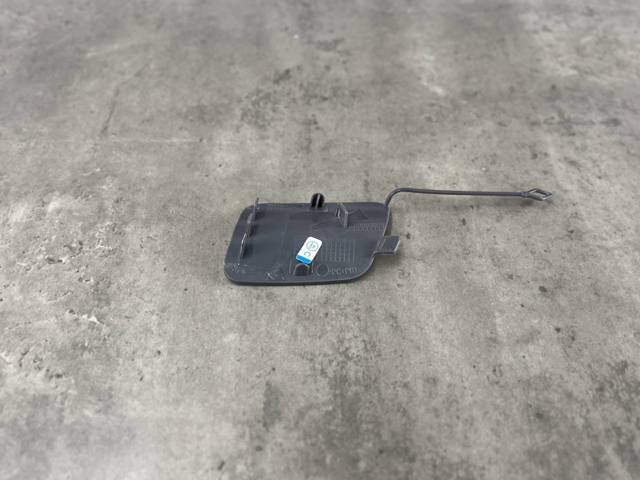 BMW 51127378573 Заглушка бампера буксировочного крюка задняя в наличии Ирпень