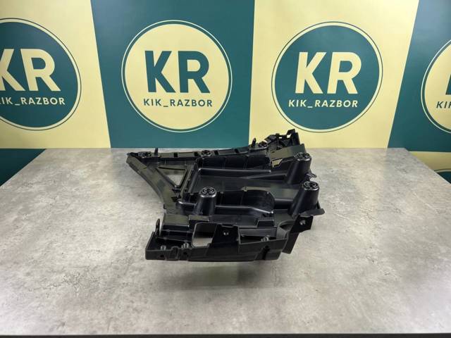 51127400668 BMW Направляющая заднего бампера правая купить в Запорожье