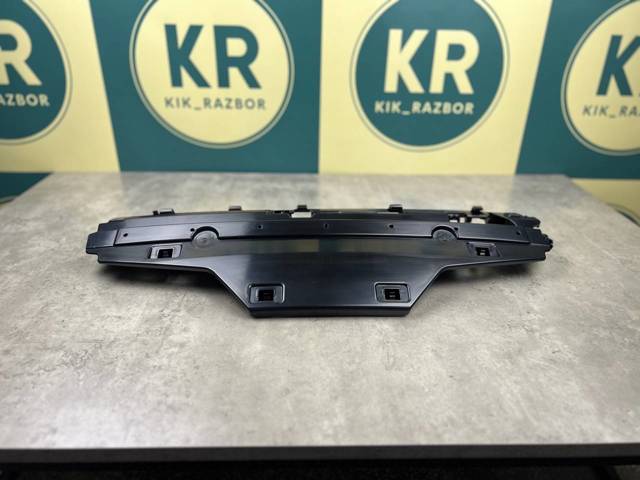 51128054200 BMW Кронштейн бампера заднего центральный купить в Ирпень