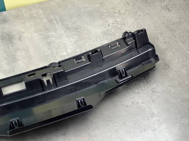 BMW 51128054200 Кронштейн бампера заднего центральный в наличии Николаев