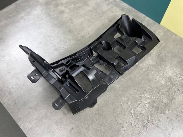 BMW 51128069246 Кронштейн бампера заднего правый в наличии Хмельницкий