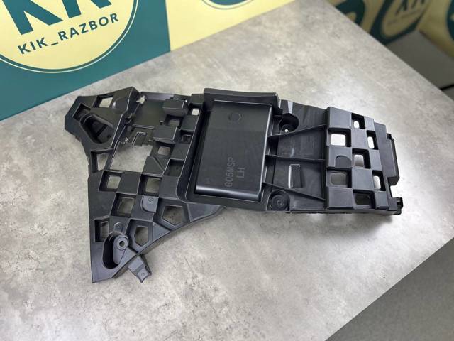 51128069247 BMW Кронштейн бампера заднего внешний левый купить в Ровно