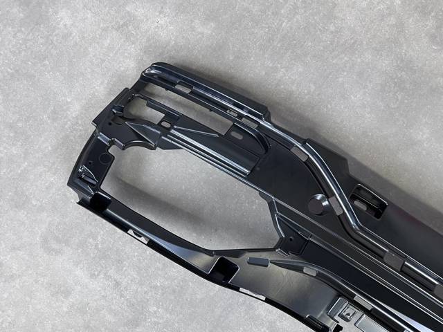 BMW 51128074015 Кронштейн бампера заднего центральный в наличии Черкассы