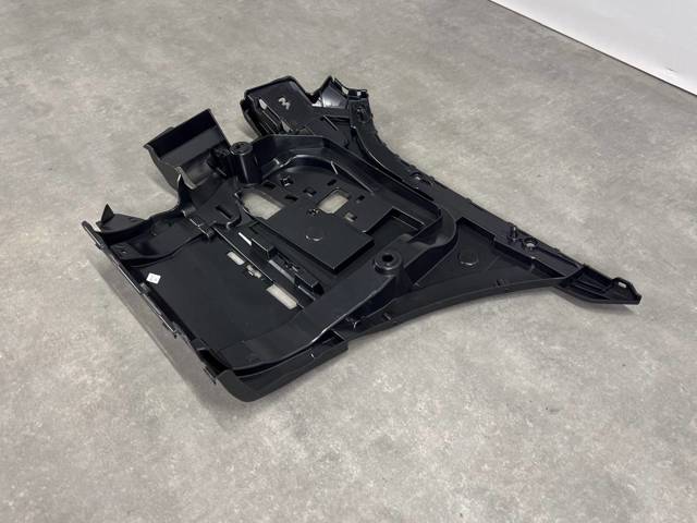 BMW 51128076817 Кронштейн бампера заднего левый в наличии Львов