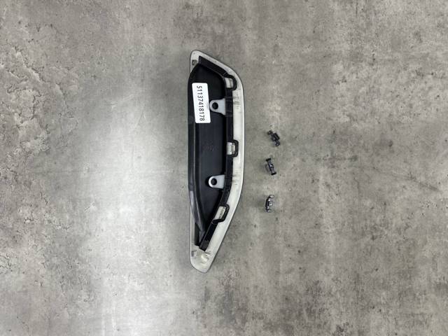 BMW 51137418178 Молдинг крыла переднего правого в наличии Черкассы