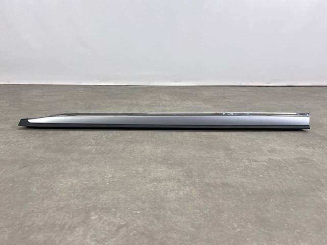 51138499210 BMW Молдинг двери передней правой нижний купить в Киев