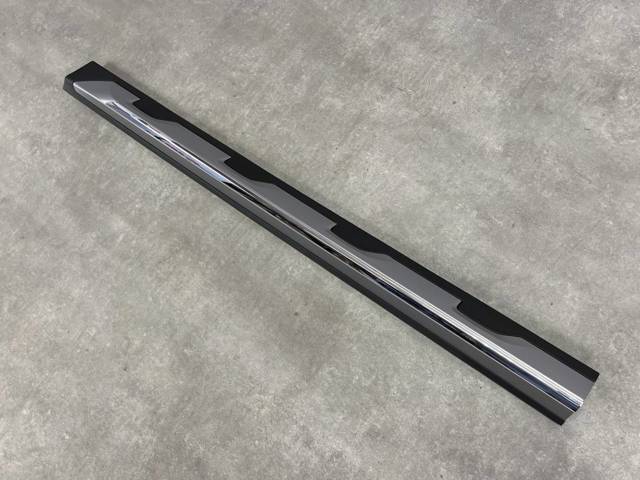 51138499210 BMW Молдинг двери передней правой нижний купить в Ужгород