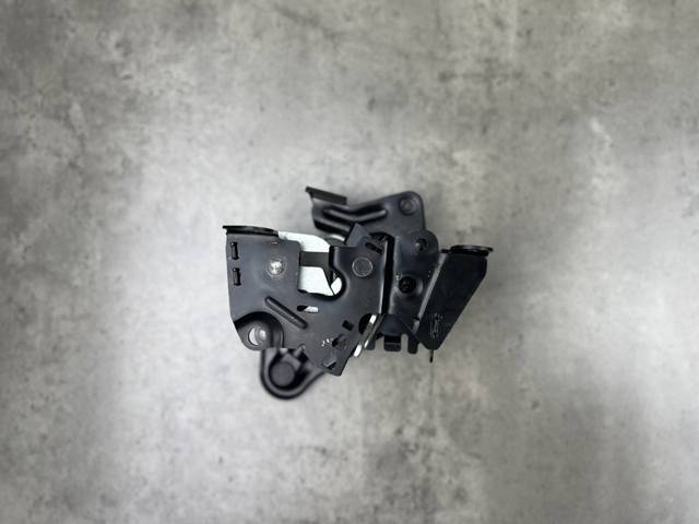 BMW 51237206453 Замок капота левый в наличии Ирпень