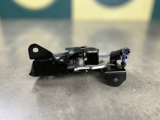 51237242548 BMW Замок капота левый купить в Черновцы