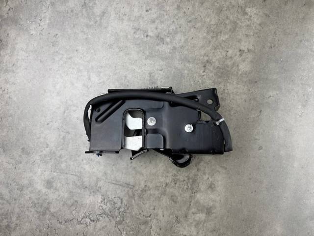 BMW 51237242548 Замок капота левый в наличии Ирпень