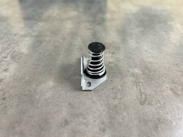 51237295780 BMW Фиксатор упора капота купить в Кривой Рог