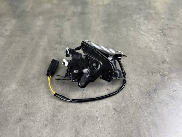 51237347404 BMW Замок капота левый купить в Одесса