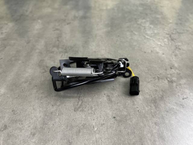 51237347404 BMW Замок капота левый купить в Винница