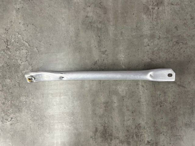 51617416969 BMW Распорка передних стоек подвески левая купить в Черновцы