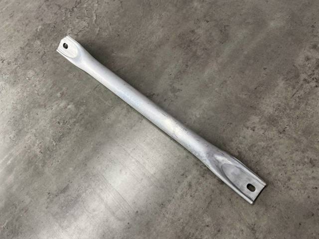 51617416969 BMW Распорка передних стоек подвески левая купить в Черкассы