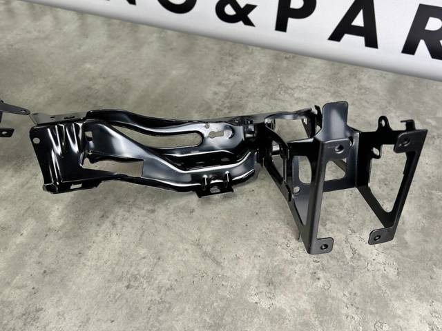 BMW 51647320385 Кронштейн (адаптер) крепления фары передней левой в наличии Украина