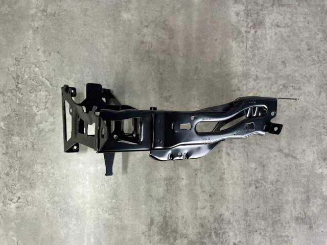 51647320386 BMW Кронштейн (адаптер) крепления фары передней правой купить в Днепр