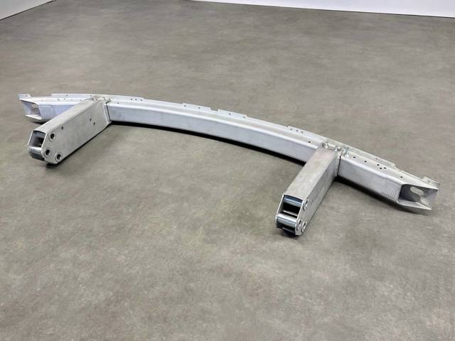 BMW 51647333134 Усилитель бампера переднего в наличии Ужгород
