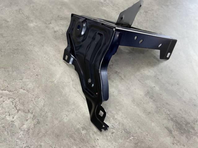 51647342501 BMW Кронштейн (адаптер) крепления фары передней левой купить в Тернополь