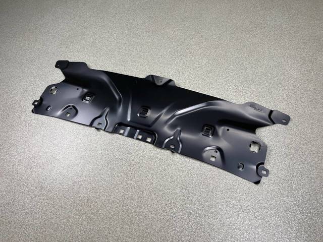 51647383855 BMW Накладка передней панели (суппорта радиатора) верхняя купить в Киев