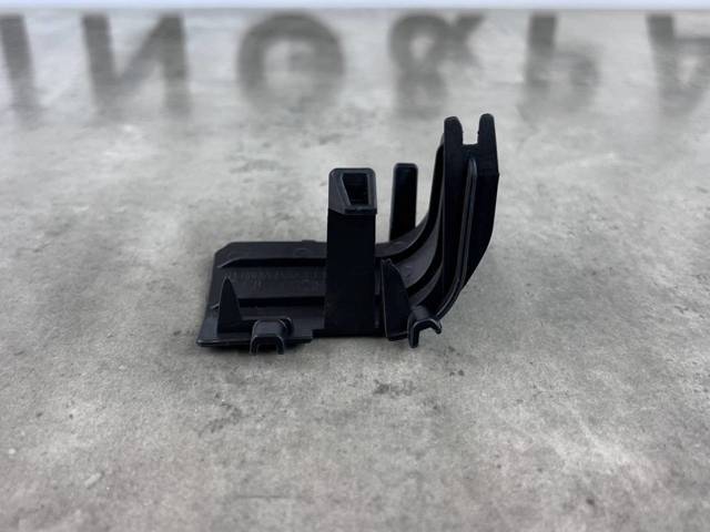 51647421728 BMW Крышка ручки наружной двери задней левой купить в Ирпень
