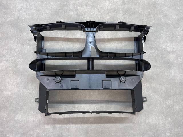 51648055208 BMW Дефлектор радиатора купить в Каменское
