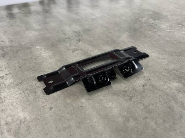 BMW 51648494257 Кронштейн бампера переднего центральный в наличии Хмельницкий