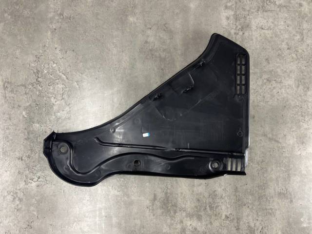 51717216977 BMW Решетка дворников левая купить в Запорожье