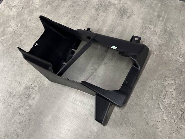 51747200789 BMW Воздуховод (дефлектор) масляного радиатора купить в Полтава