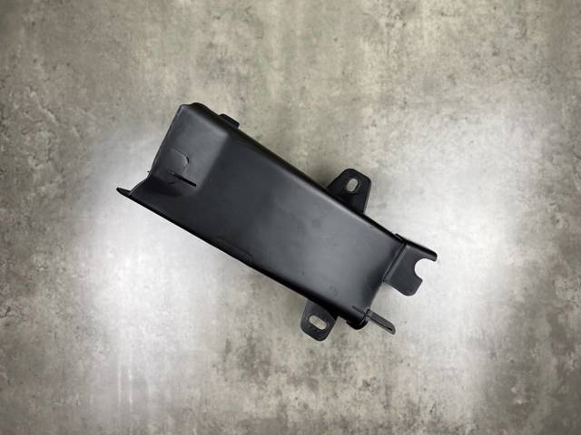 51747200797 BMW Воздуховод тормозного диска левый купить в Тернополь