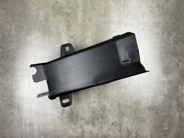 51747200798 BMW Воздуховод тормозного диска правый купить в Хмельницкий