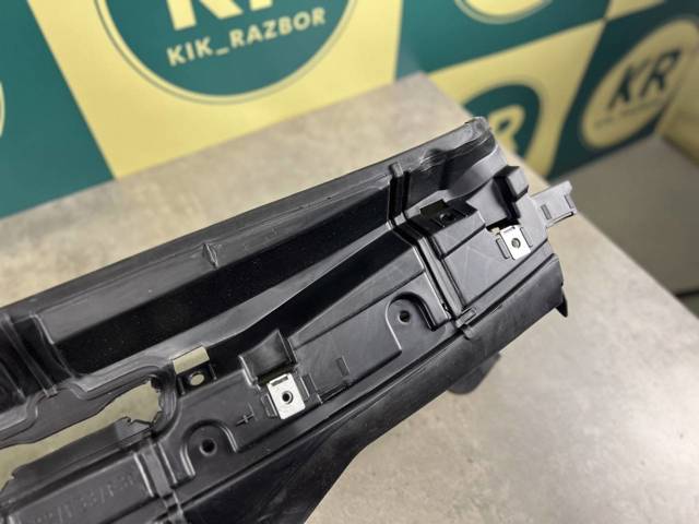 51747290610 BMW Воздуховод (дефлектор) радиатора купить в Каменское