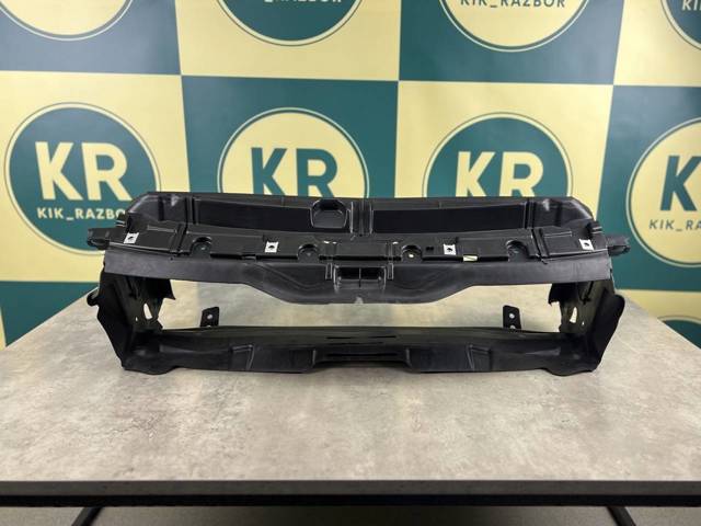 BMW 51747290610 Воздуховод (дефлектор) радиатора в наличии Винница