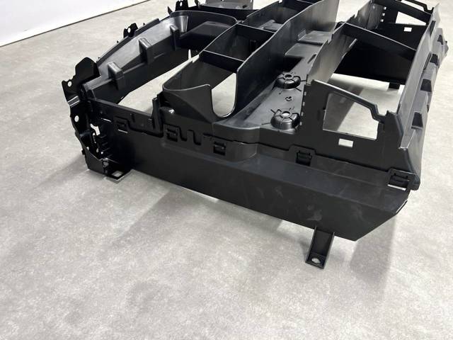 BMW 51747343798 Дефлектор радиатора в наличии Полтава