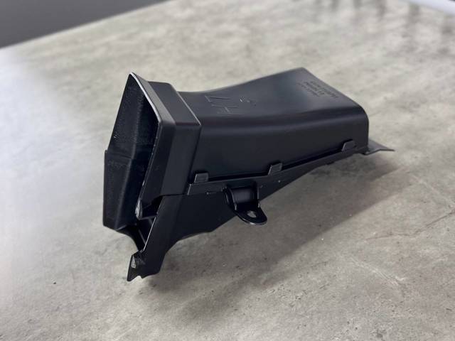 51747359791 BMW Воздуховод тормозного диска левый купить в Киев