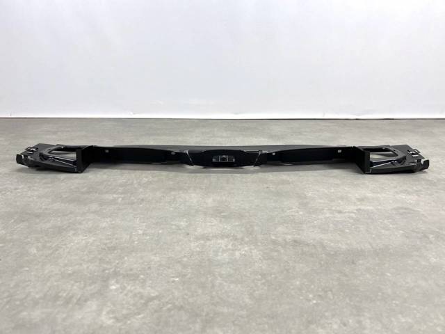 51747475261 BMW Воздуховод (дефлектор) радиатора верхний купить в Кривой Рог