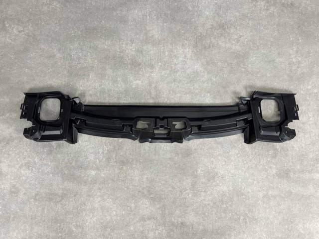 BMW 51747475261 Воздуховод (дефлектор) радиатора верхний в наличии Одесса