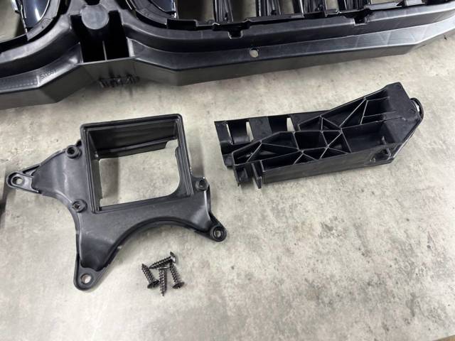 BMW 51749465528 Жалюзи радиатора охлаждения в наличии Ирпень