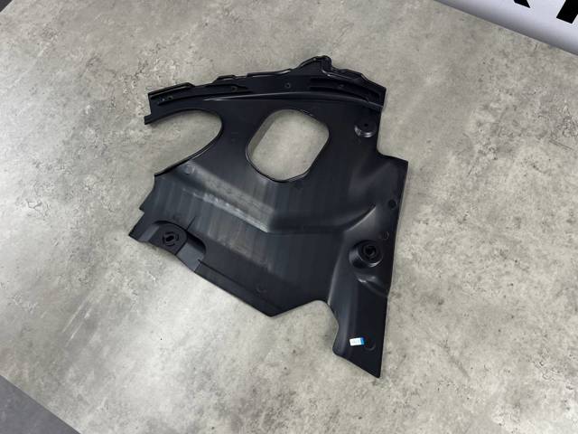 51767397490 BMW Защита двигателя правая купить в Ровно