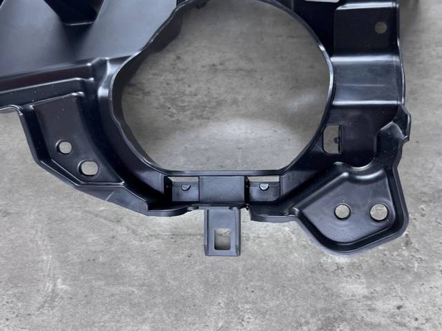 520400E030 TOYOTA Заглушка (решетка) противотуманных фар бампера переднего левая купить в Запорожье