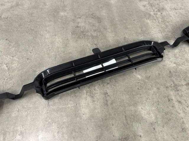 TOYOTA 5311342060 Решетка бампера переднего нижняя в наличии Чернигов